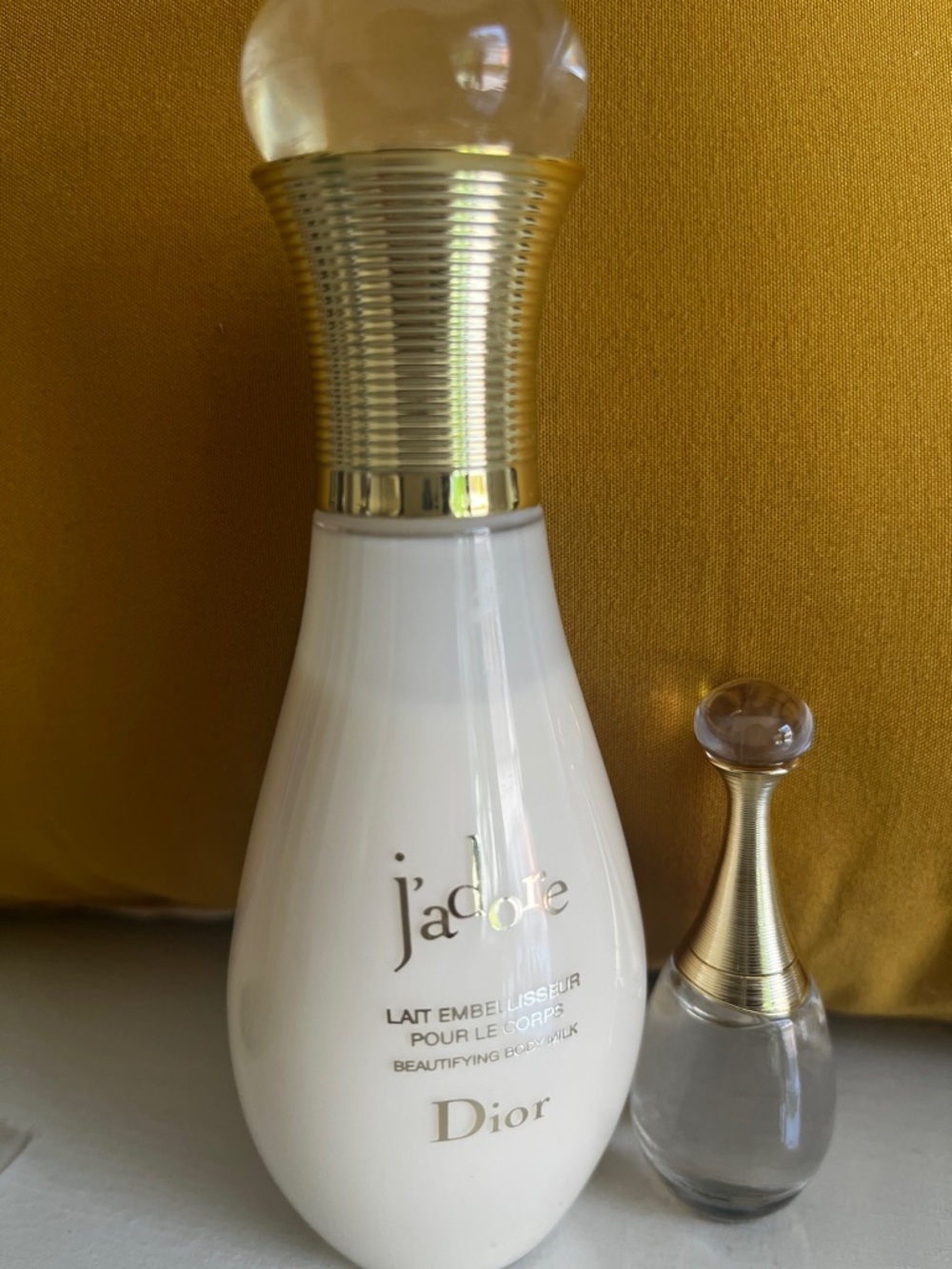 Dior J’adore Body Milk - White & Gold Accents